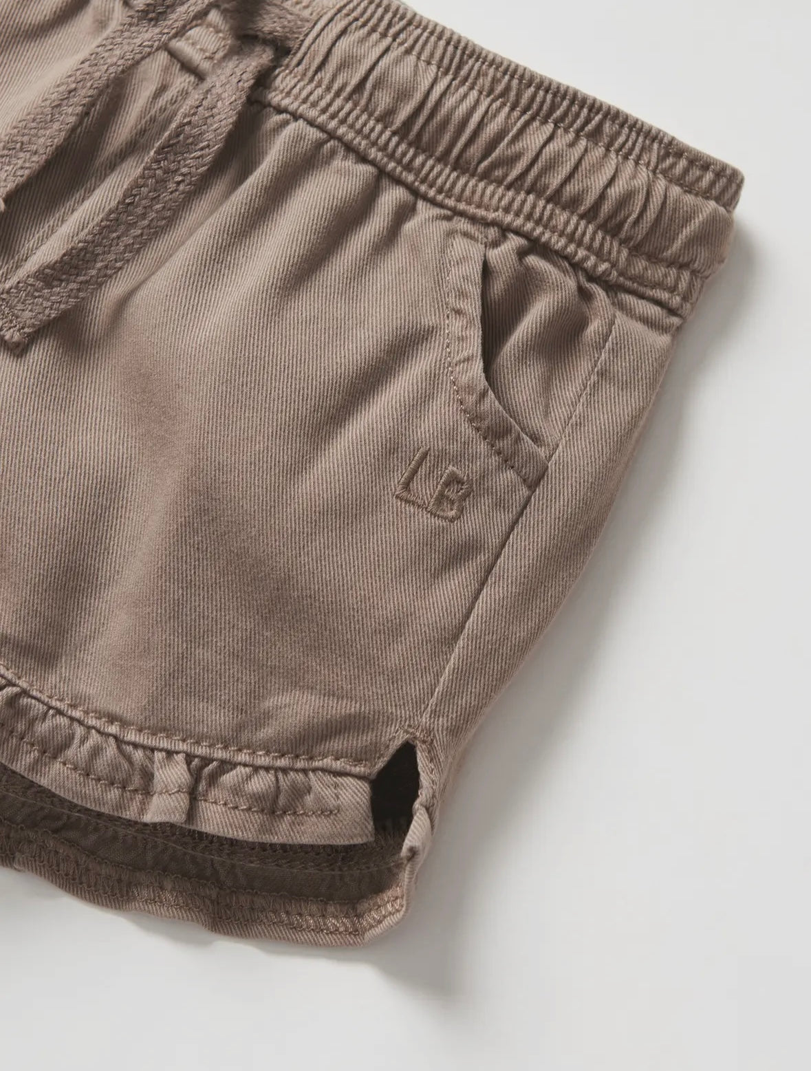 LB Ruffle Cotton Twill Short | Mushroom