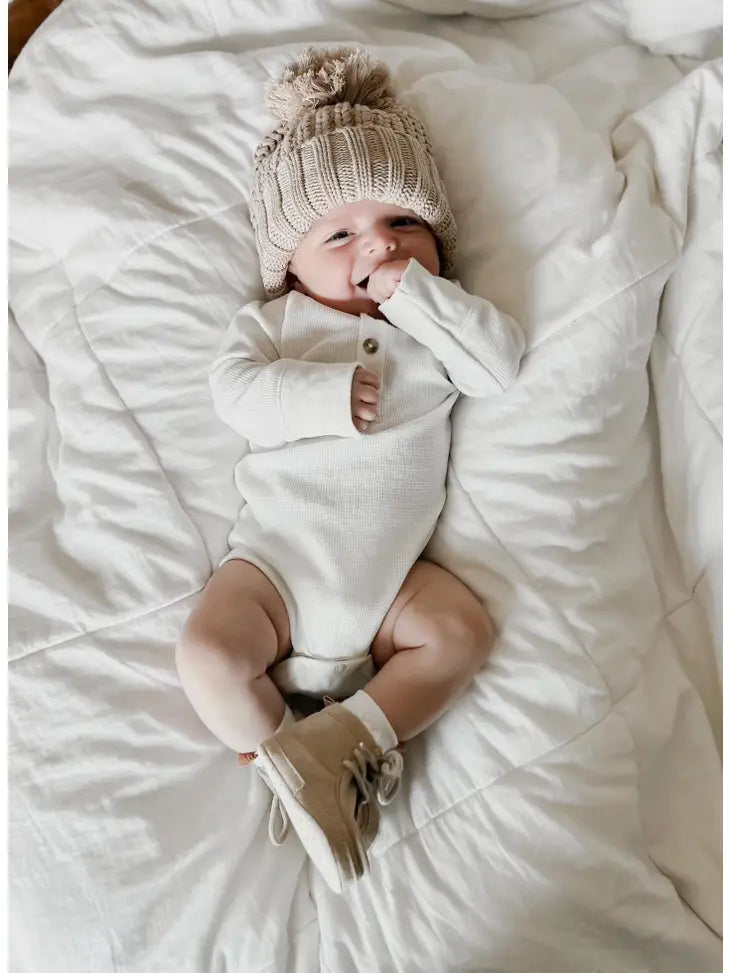 Neutral | Newborn Knitted Pom Beanie