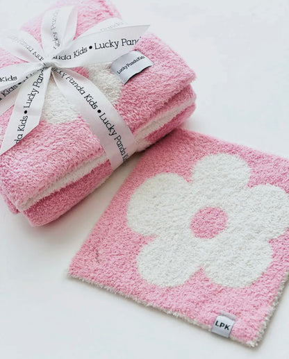Fuzzy Blanket | Pink Daisy